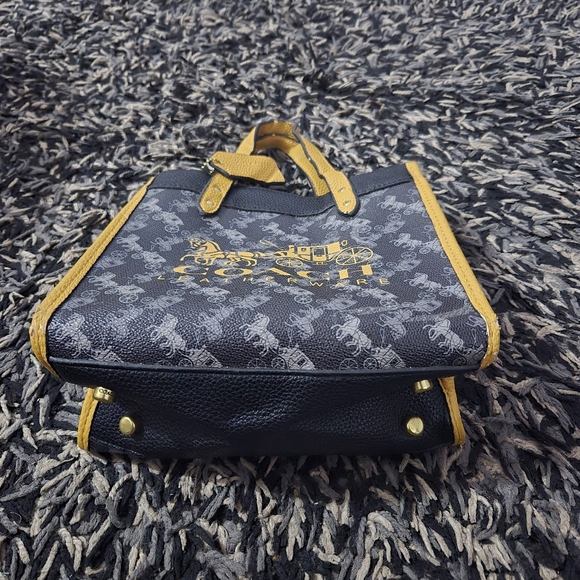 COACH Horse & Carriage Tote Bag Black/Yellow Leather Trim A1773-21586 - Picture 7 of 16